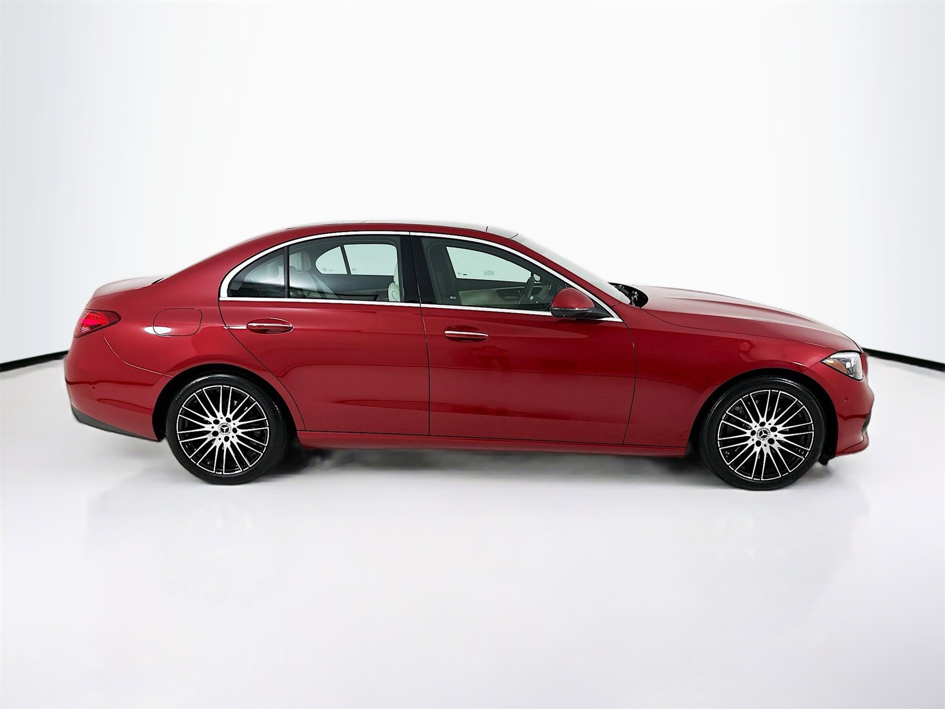 Used 2025 Mercedes-Benz C 300 Sedan image 9