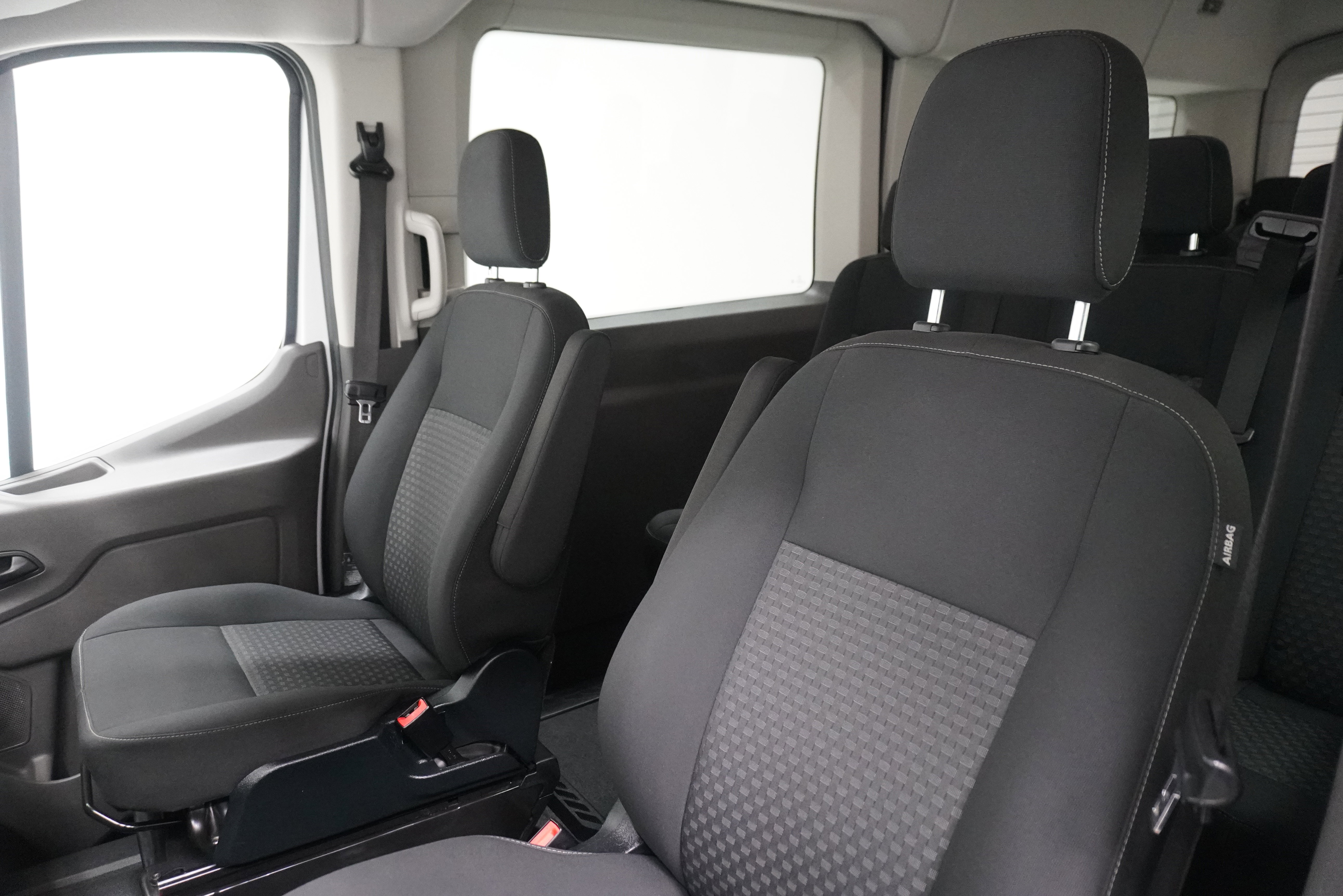 Used 2023 Ford Transit 350 XL RWD image 7