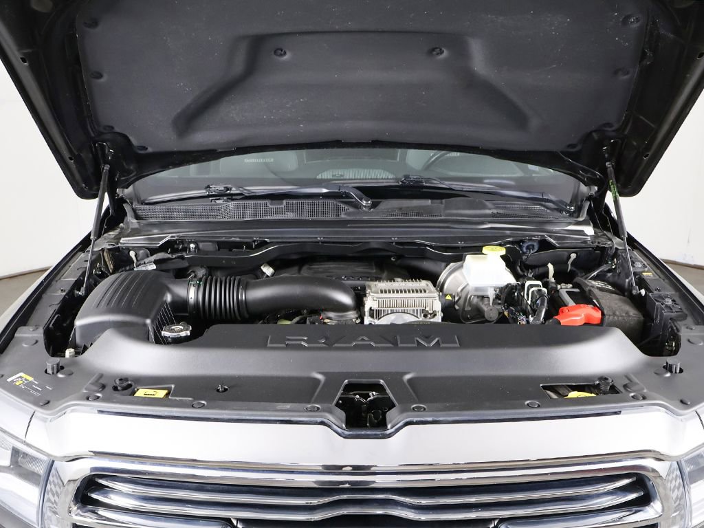 Used 2023 RAM 1500 Laramie AWD/4WD image 19