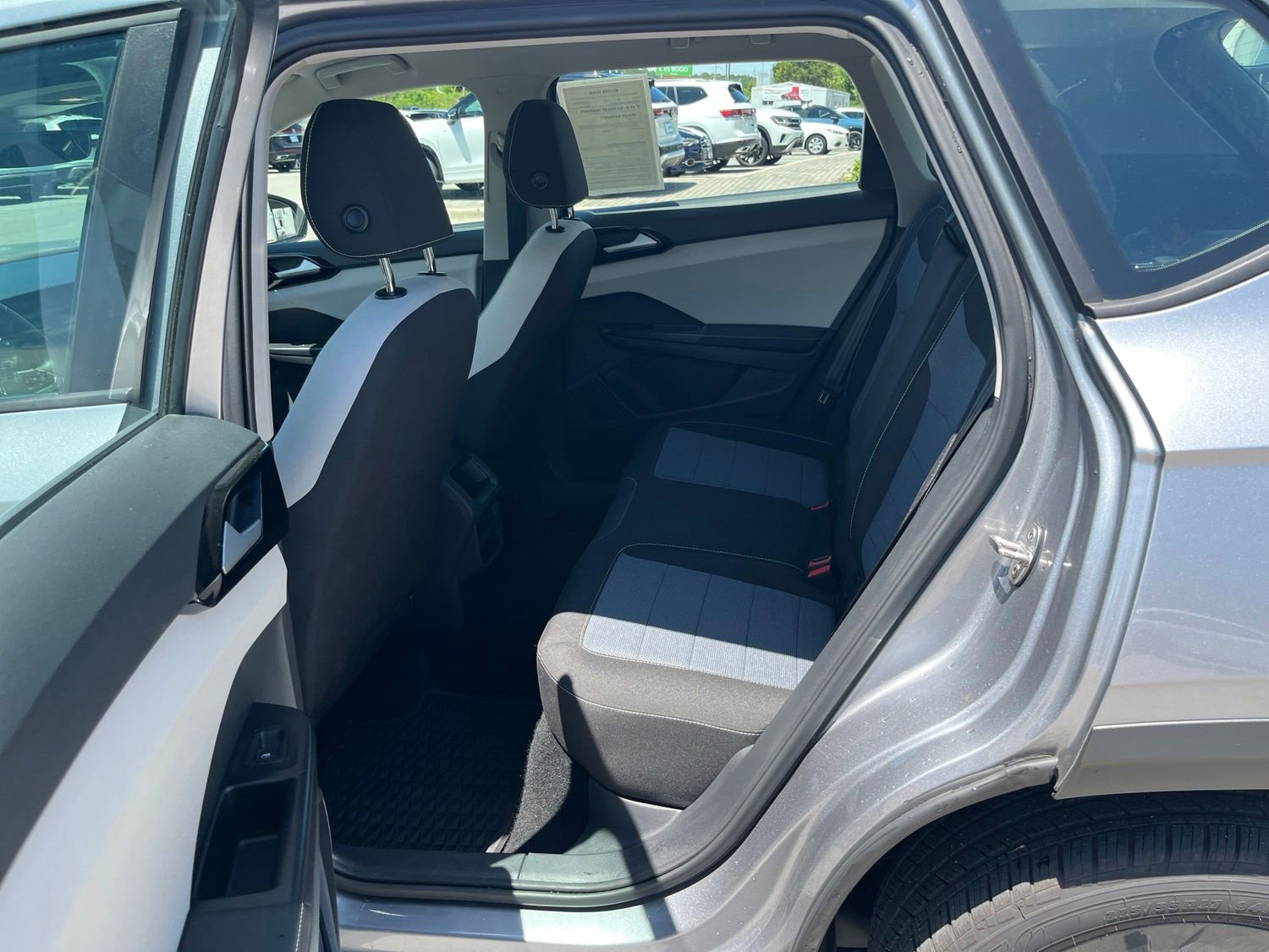 Certified 2025 Volkswagen Taos S FWD image 28