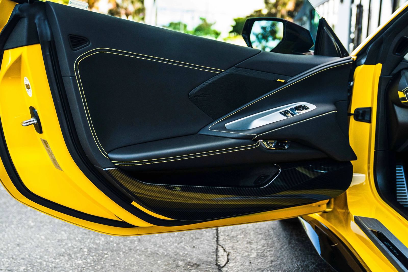 Used 2025 Chevrolet Corvette Z06 RWD image 22