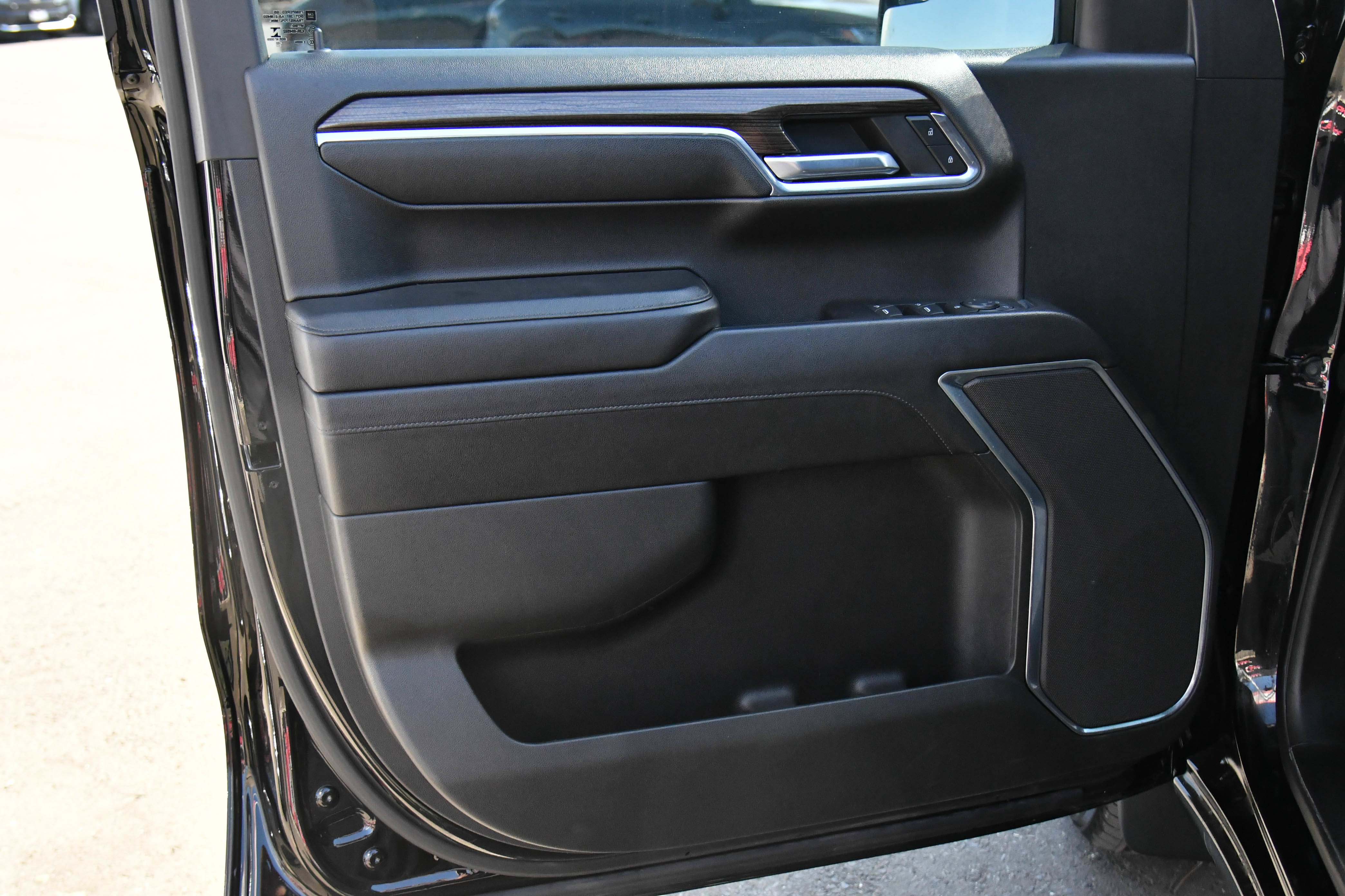Used 2022 Chevrolet Silverado 1500 LT AWD/4WD image 13