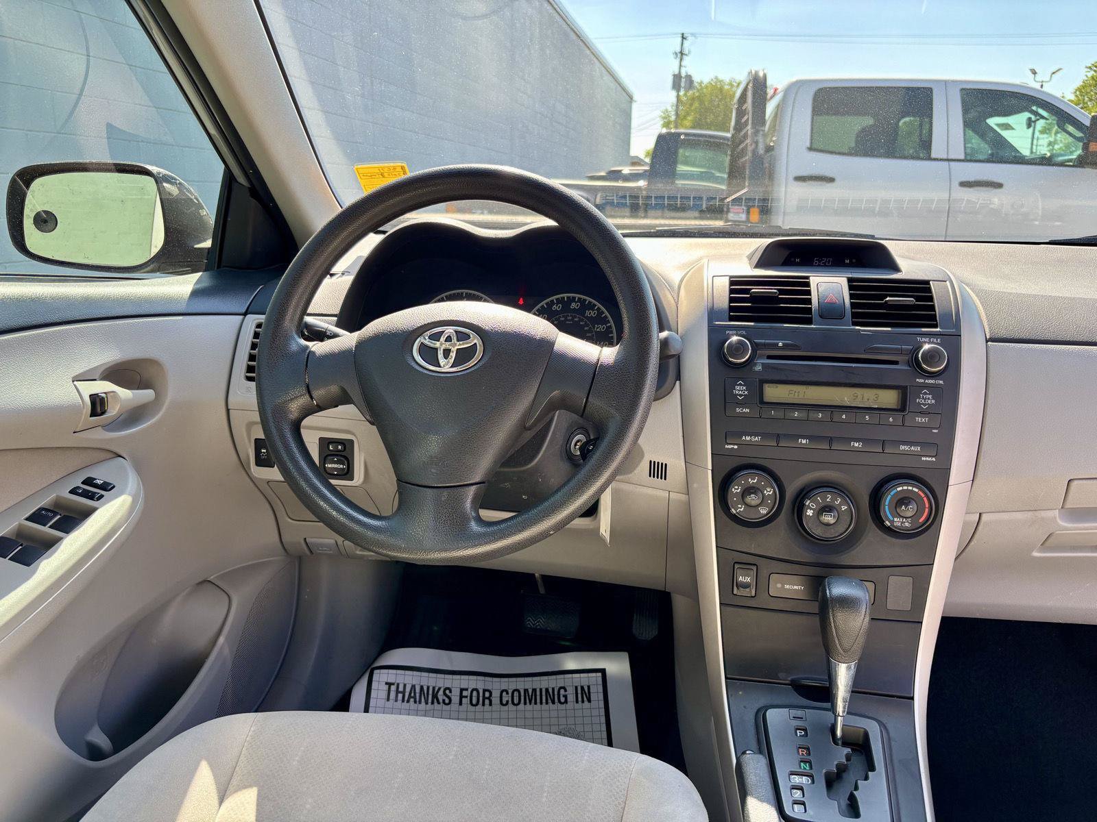 Used 2012 Toyota Corolla L FWD image 3