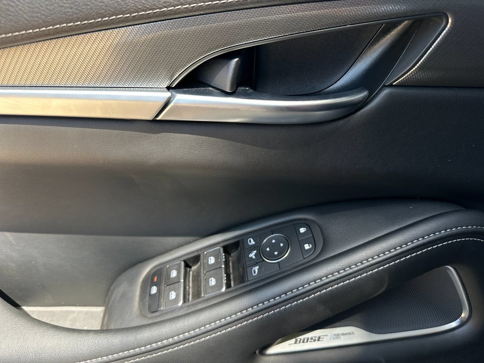 Used 2025 INFINITI QX60 Luxe FWD image 11