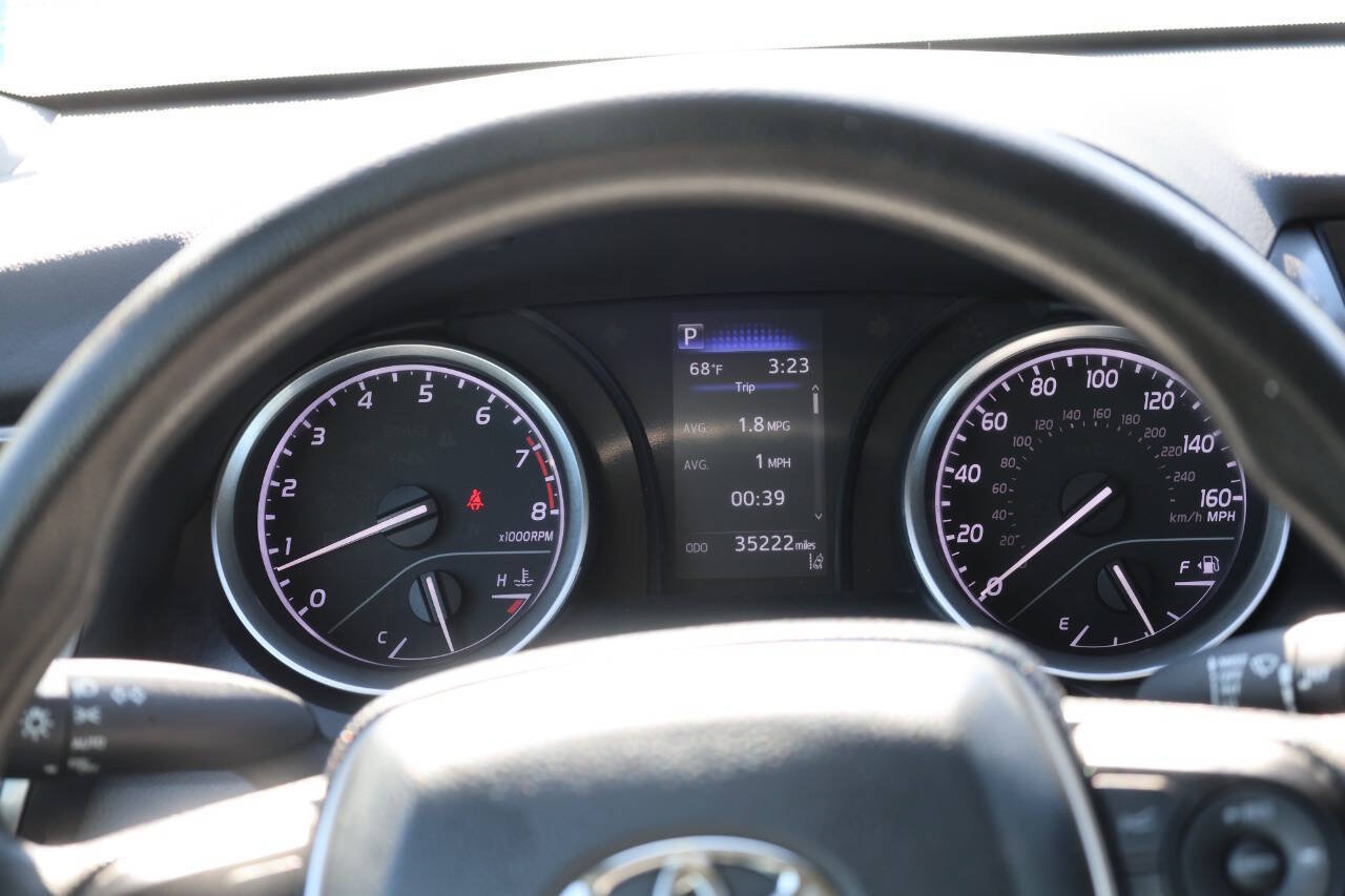 Used 2022 Toyota Camry LE FWD image 19