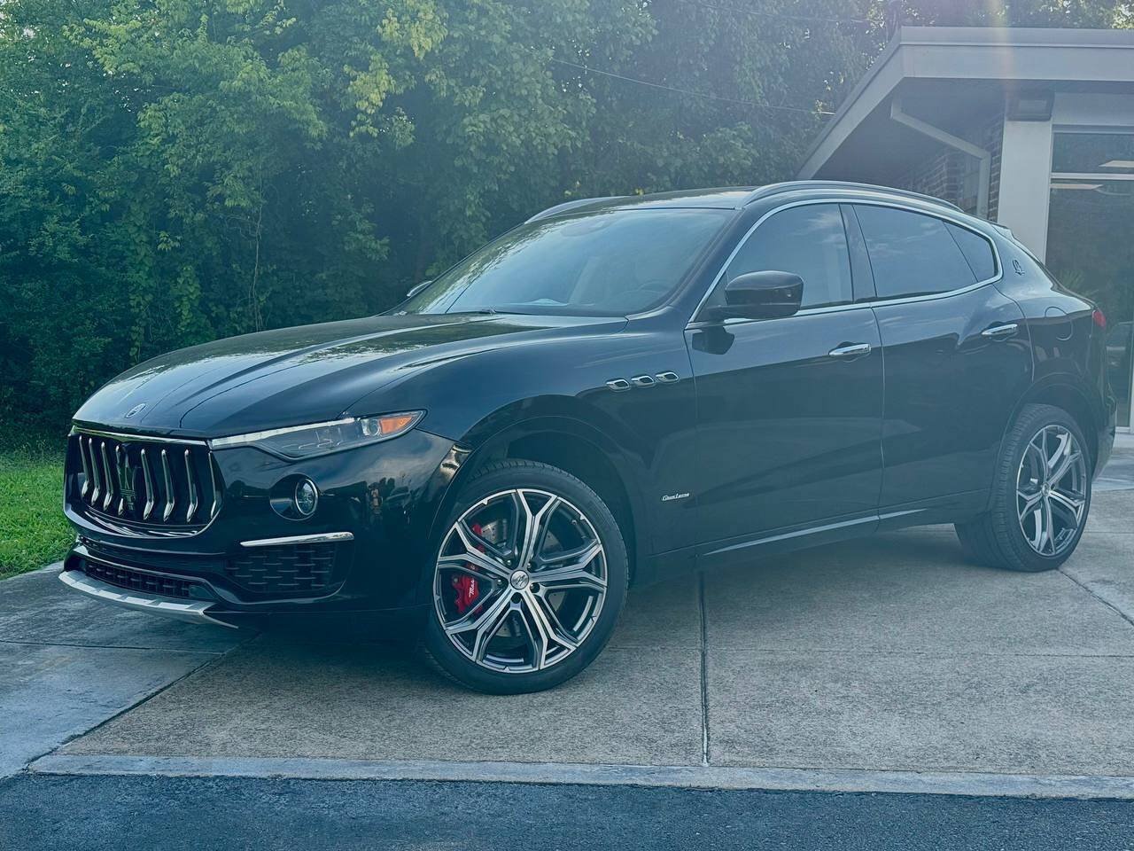 Used 2019 Maserati Levante S GranLusso AWD/4WD image 1