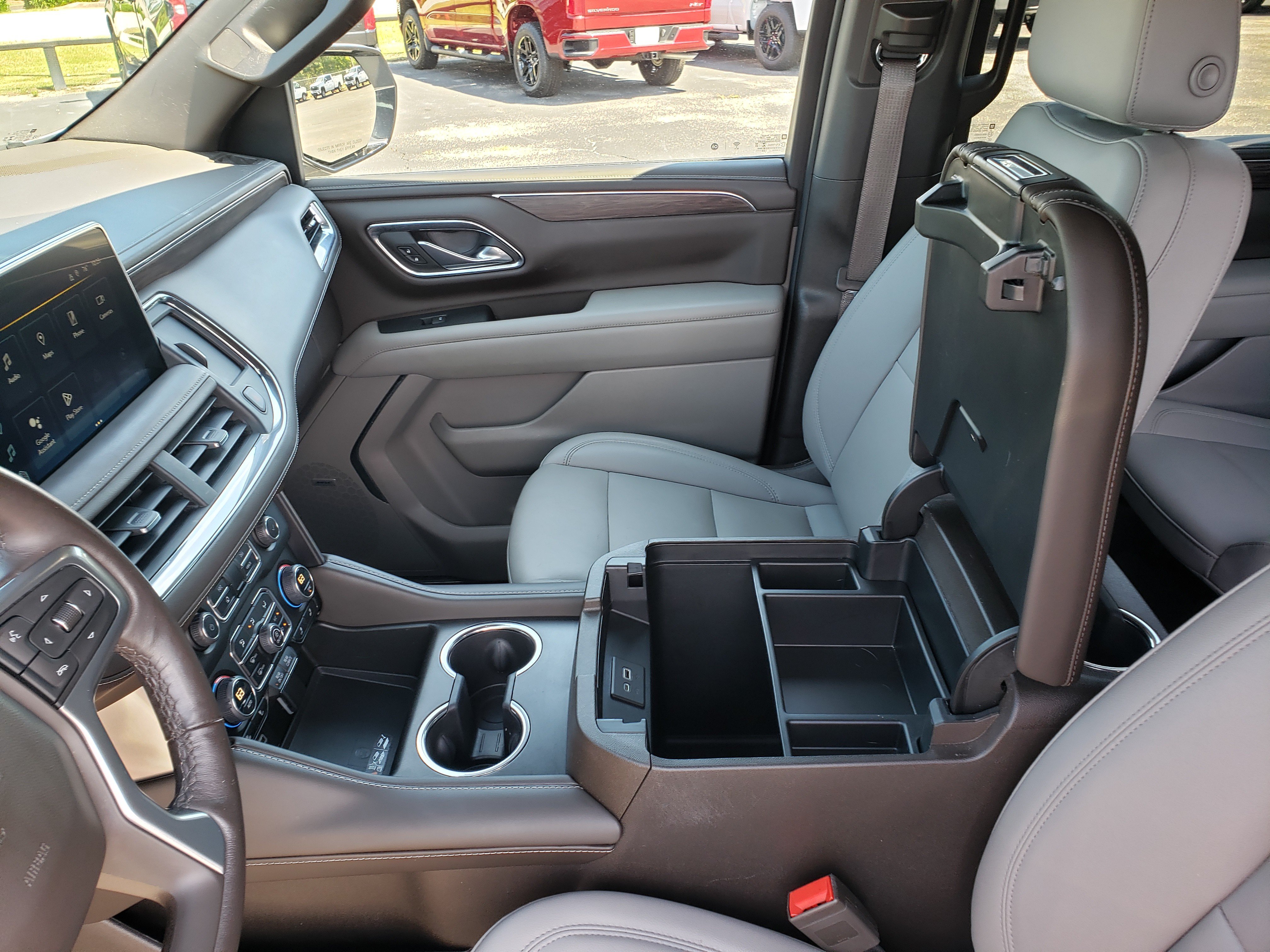 Used 2023 Chevrolet Tahoe LT w/ LT Signature Plus Package RWD image 28