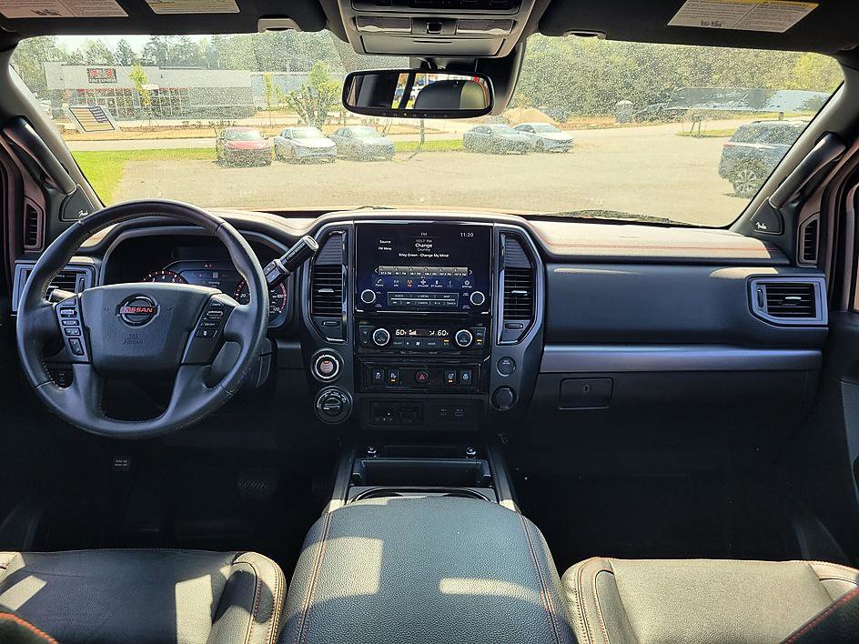 Used 2022 Nissan Titan PRO-4X w/ Pro-4x Convenience Package image 16