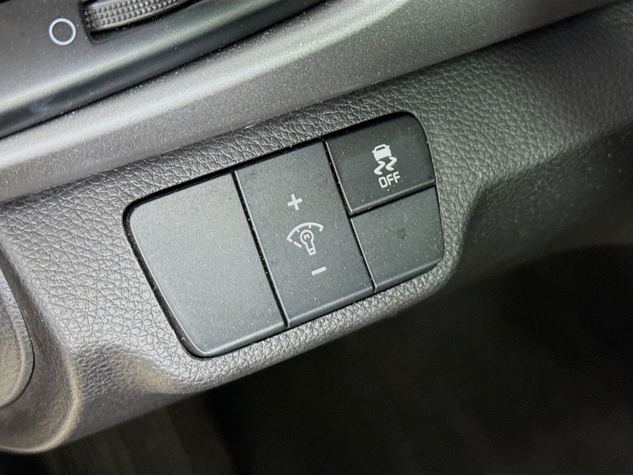 Used 2023 Kia Rio LX image 9