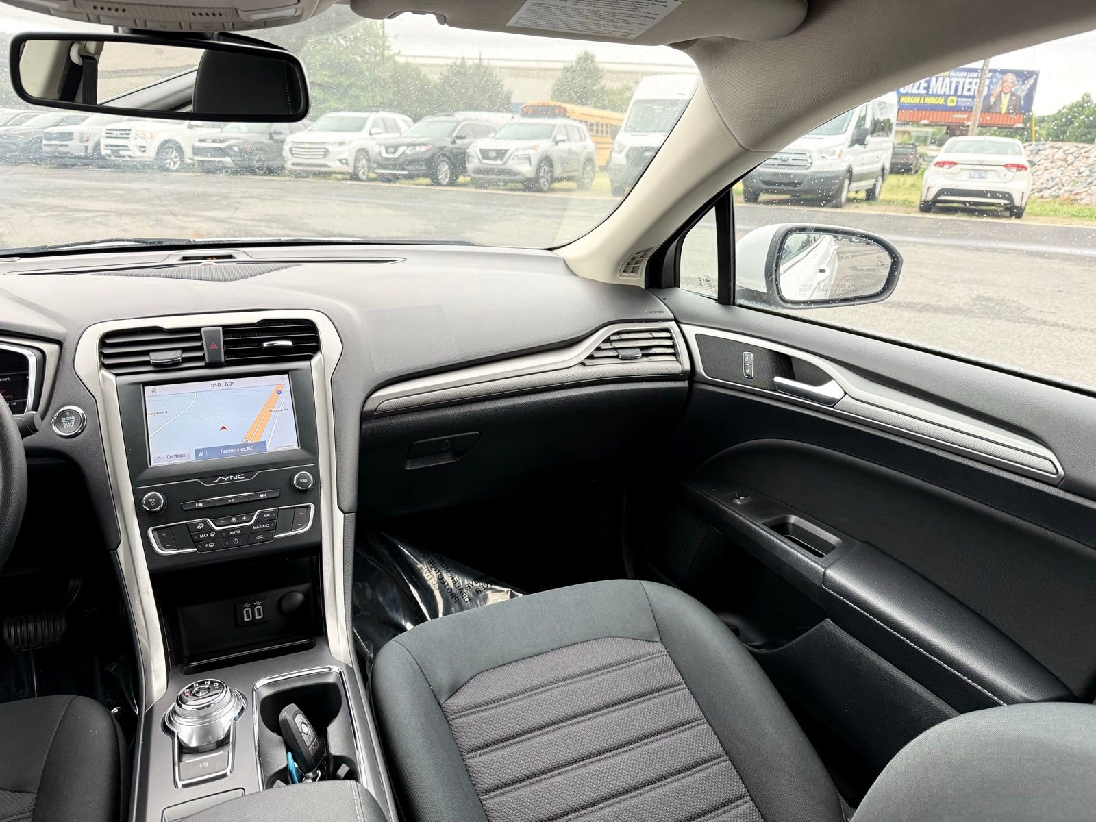 Used 2019 Ford Fusion SE FWD image 22