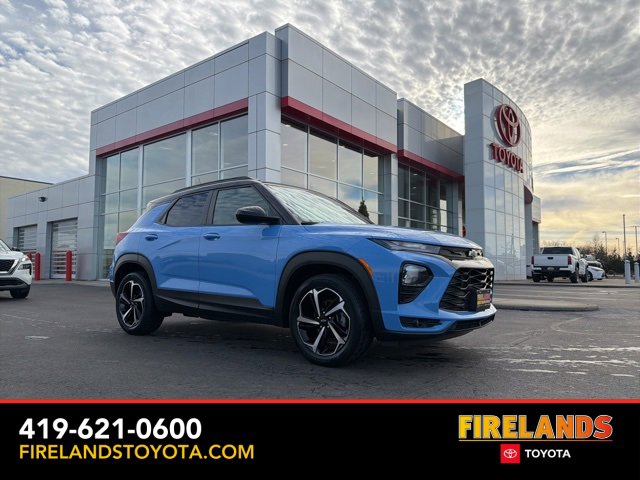 Used 2023 Chevrolet TrailBlazer RS w/ Sun and Liftgate Package image 1
