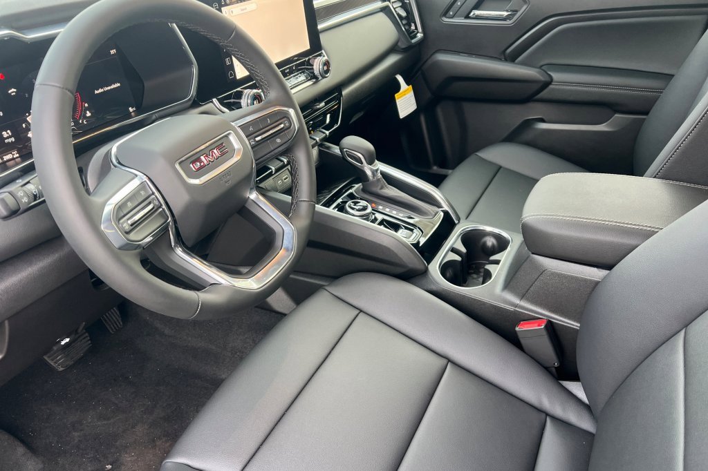 New 2026 GMC Canyon Elevation w/ Convenience Package image 7