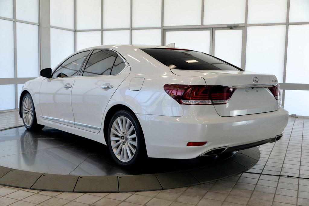 Used 2017 Lexus LS 460 AWD w/ Comfort Package image 6