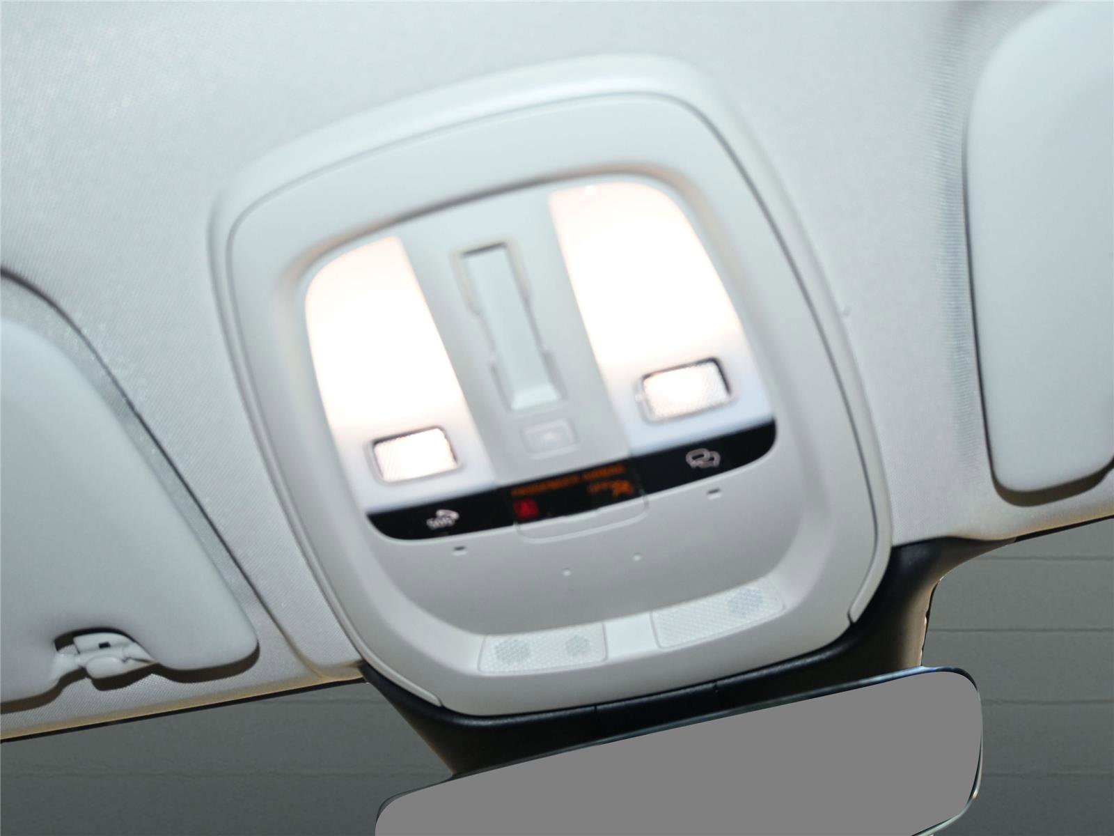 Used 2023 Volvo XC60 B6 Ultimate w/ Climate Package image 13