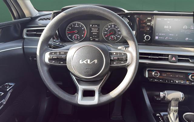 Used 2023 Kia K5 LXS image 16