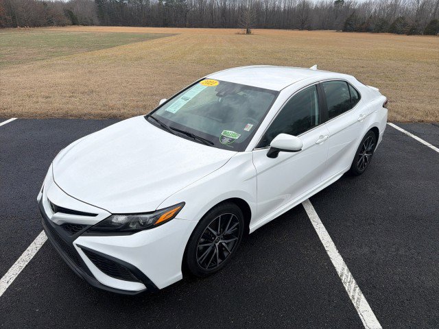 Used 2021 Toyota Camry SE image 16