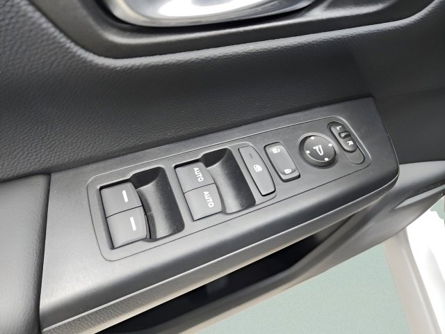 Certified 2025 Honda CR-V EX image 25