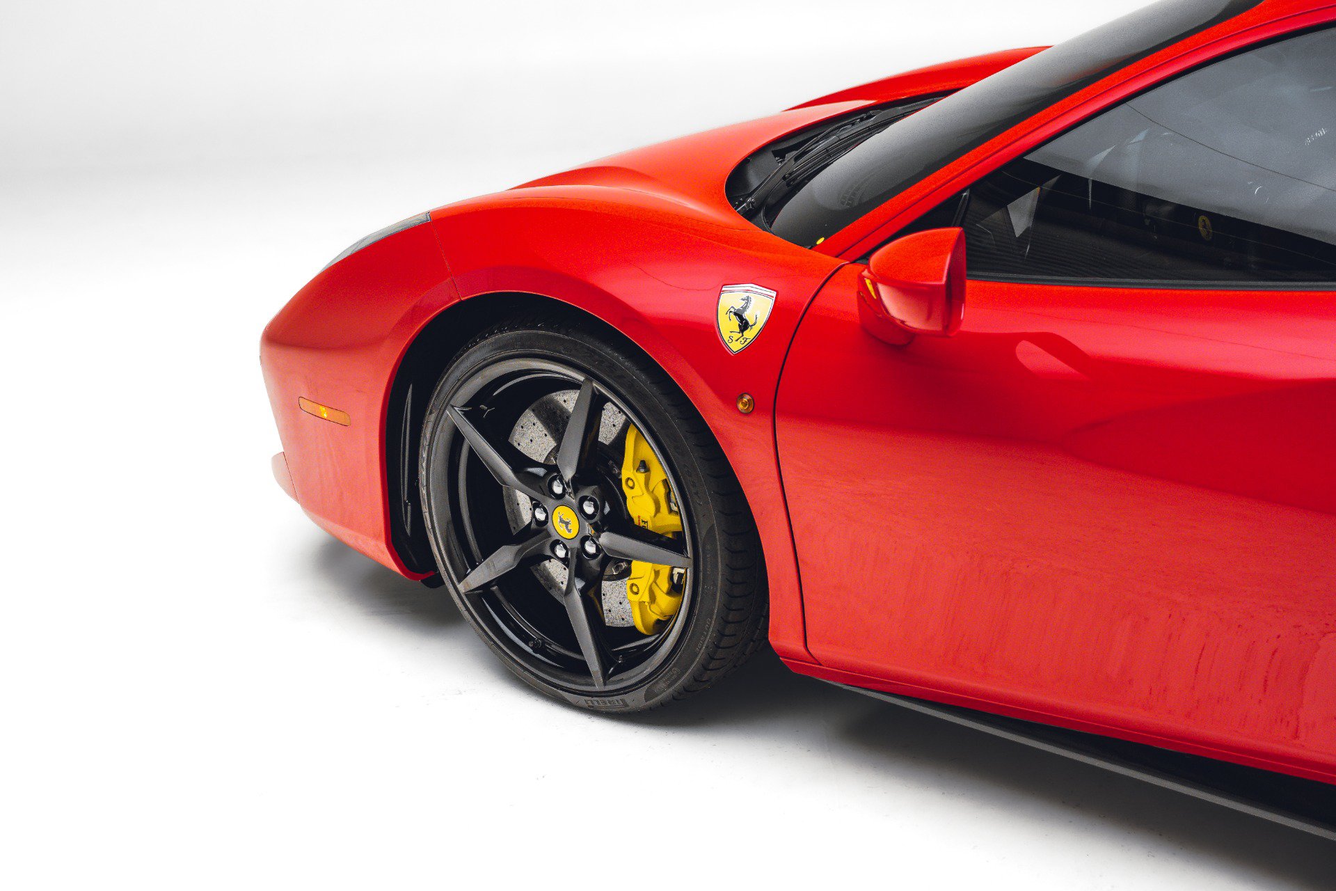 Used 2017 Ferrari 488 GTB RWD image 16