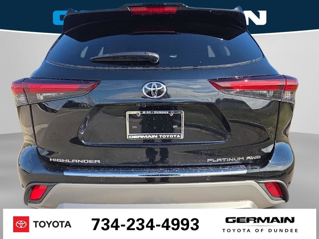 New 2026 Toyota Highlander Platinum image 17