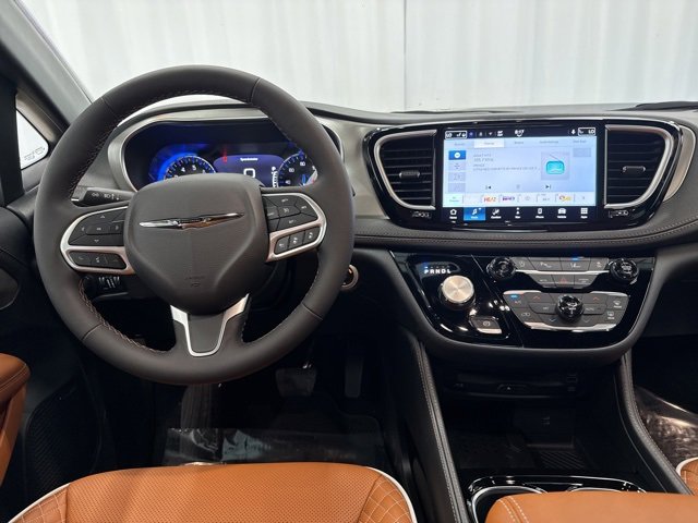 New 2026 Chrysler Pacifica Pinnacle w/ Trailer Tow Group image 8