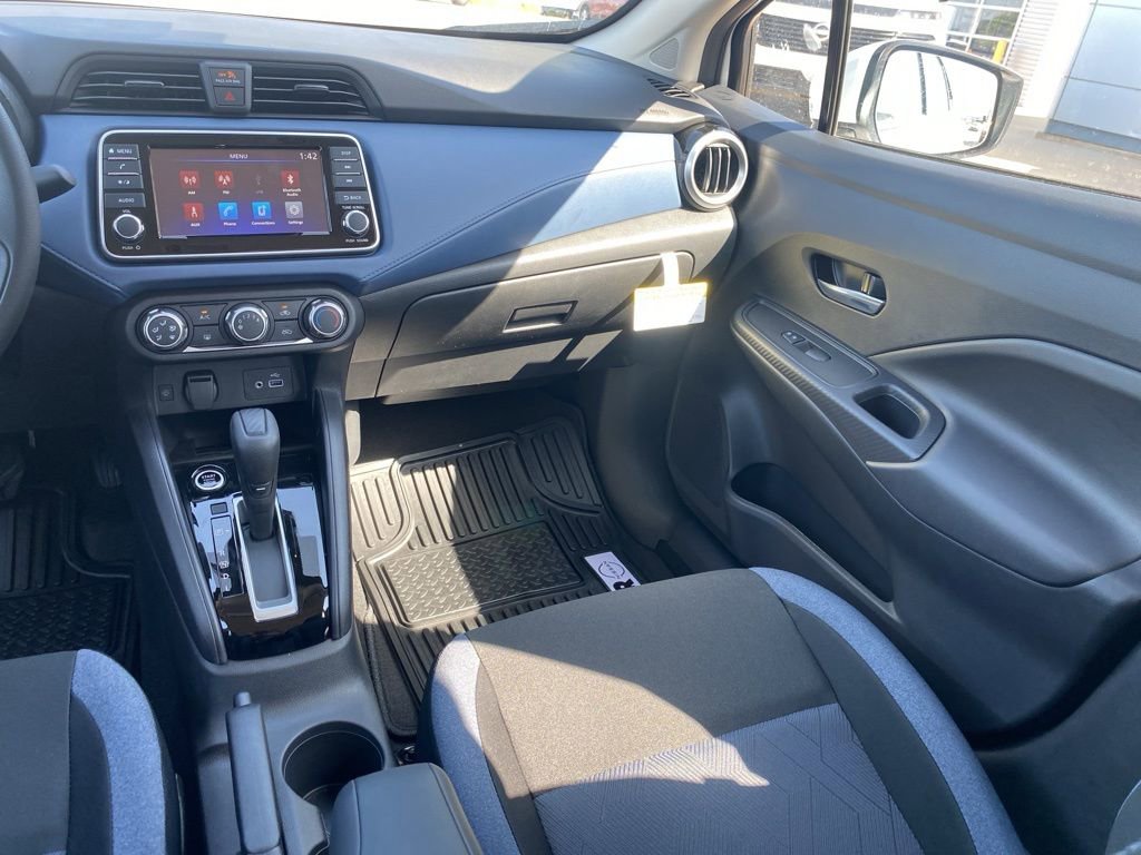 New 2025 Nissan Versa SV w/ Trunk Package FWD image 18