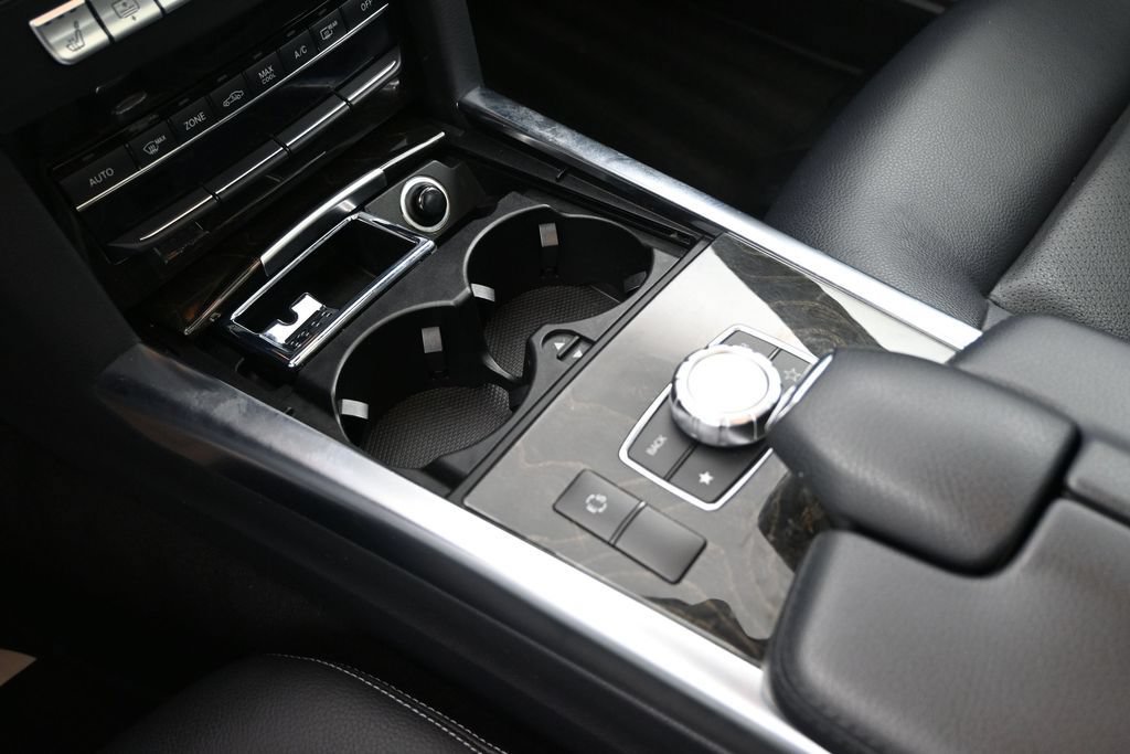 Used 2014 Mercedes-Benz E 250 BlueTEC Sedan image 6