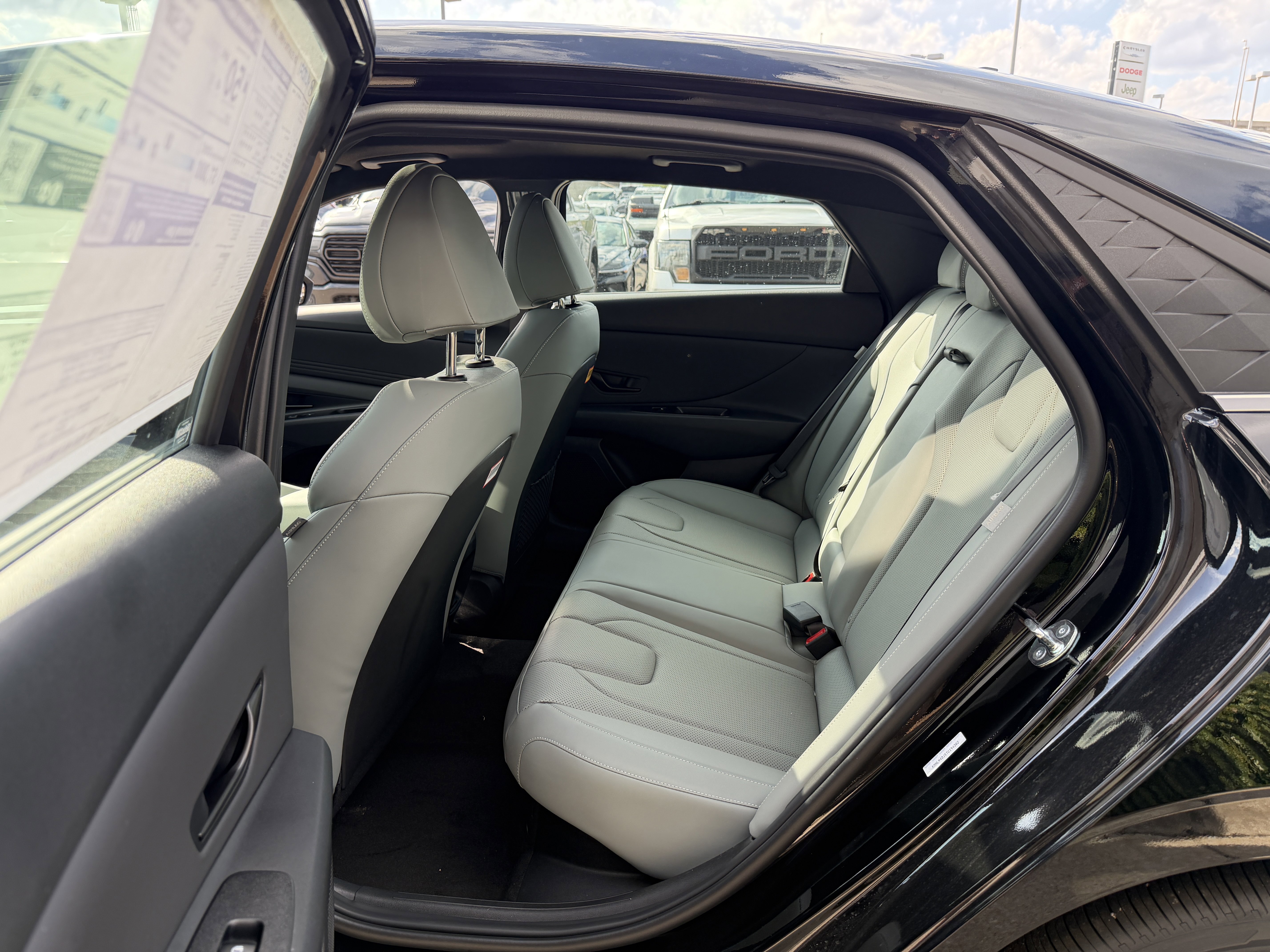 New 2026 Hyundai Elantra Limited FWD image 21