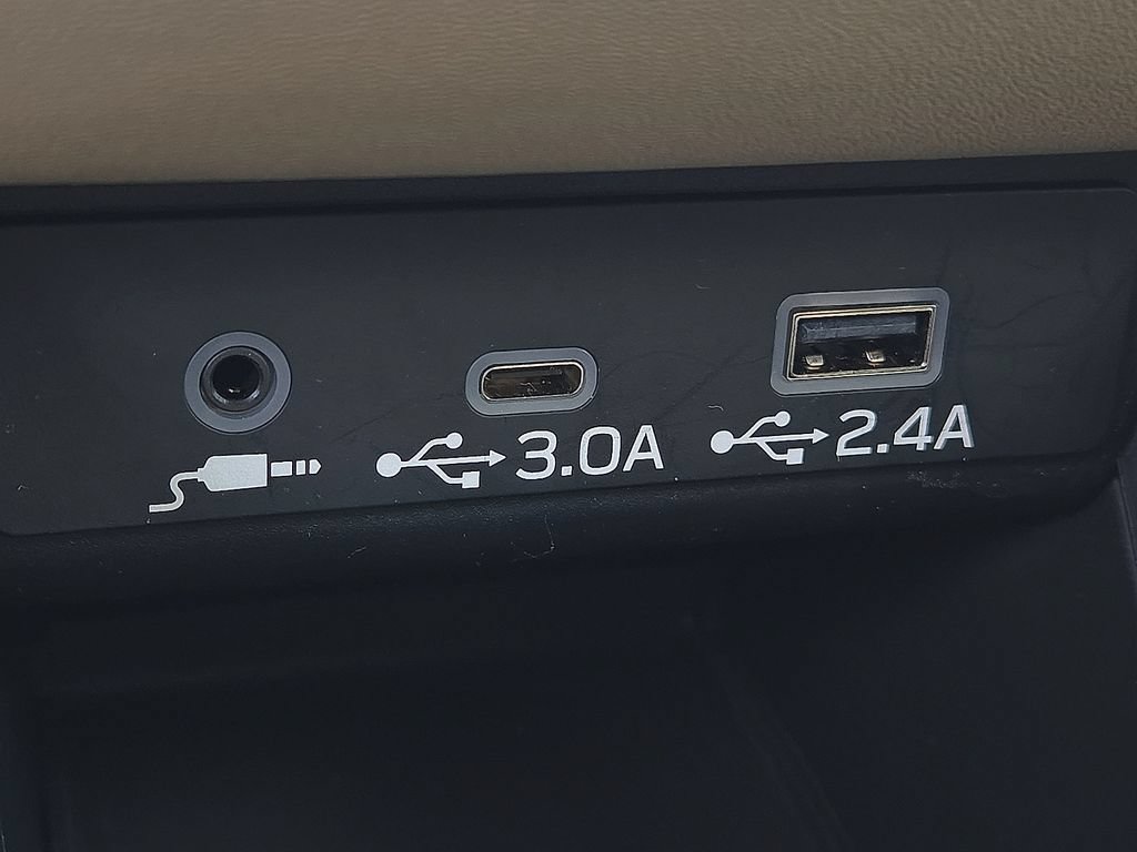Certified 2025 Subaru Outback Limited AWD/4WD image 31