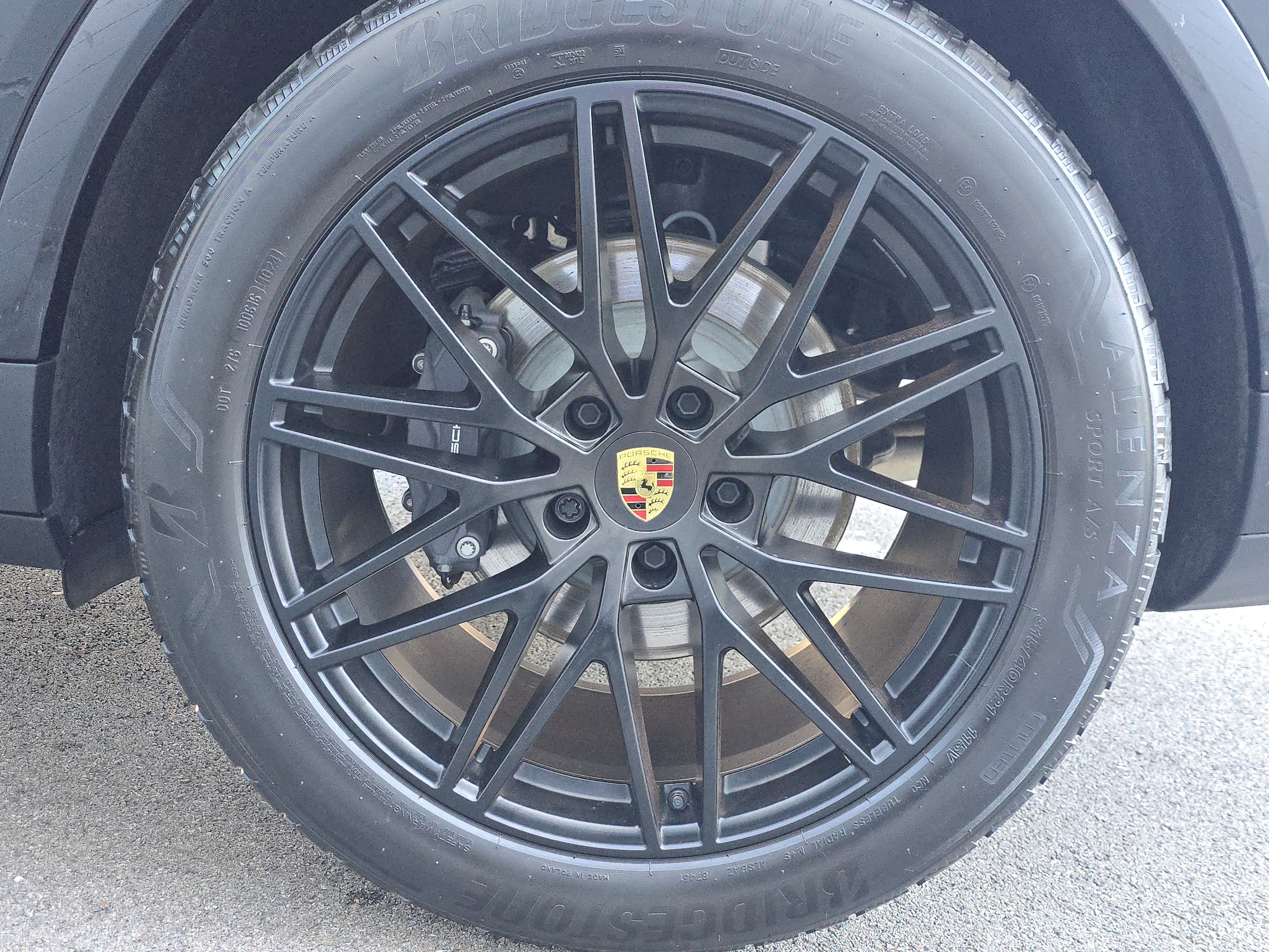 Certified 2024 Porsche Cayenne image 29