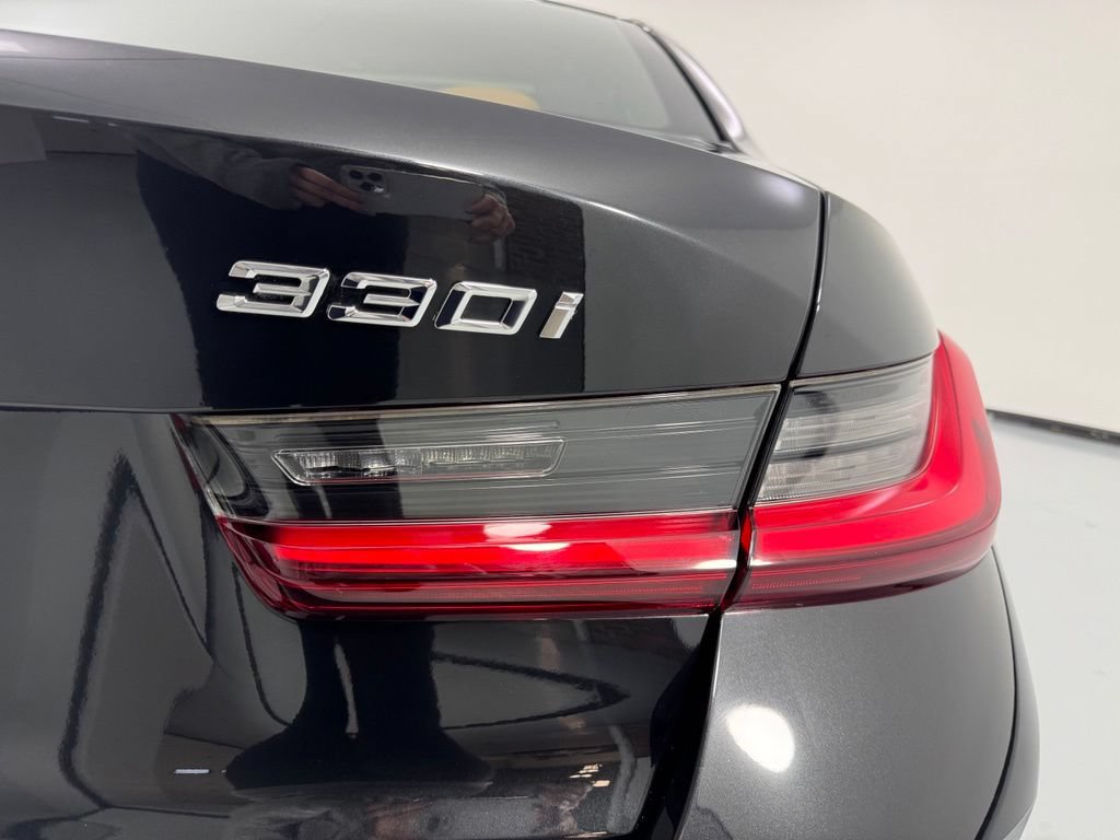 Certified 2023 BMW 330i xDrive Sedan w/ Driving Assistance Package AWD/4WD image 8