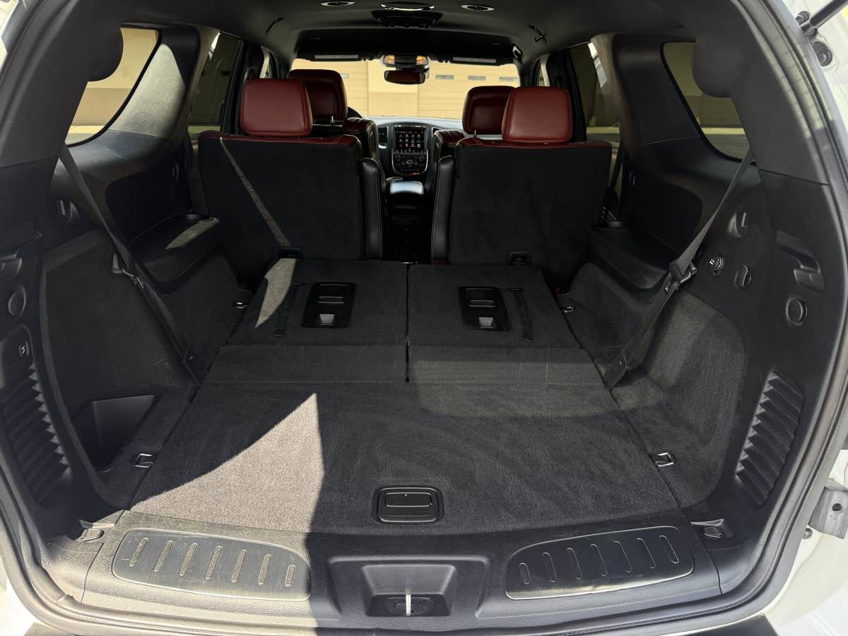 Used 2018 Dodge Durango SRT w/ Technology Group AWD/4WD image 32