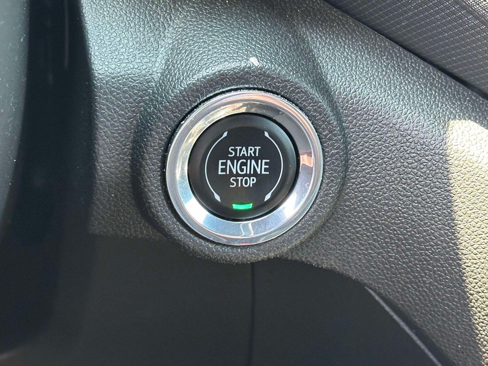 Used 2023 Chevrolet TrailBlazer RS w/ Convenience Package FWD image 28