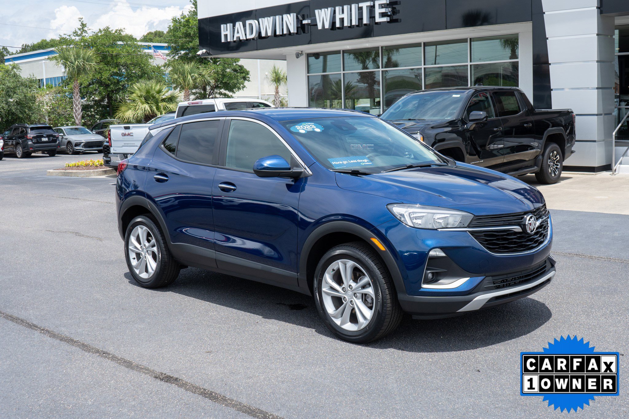 Used 2023 Buick Encore GX Preferred w/ Cold Weather Comfort Package AWD/4WD image 1