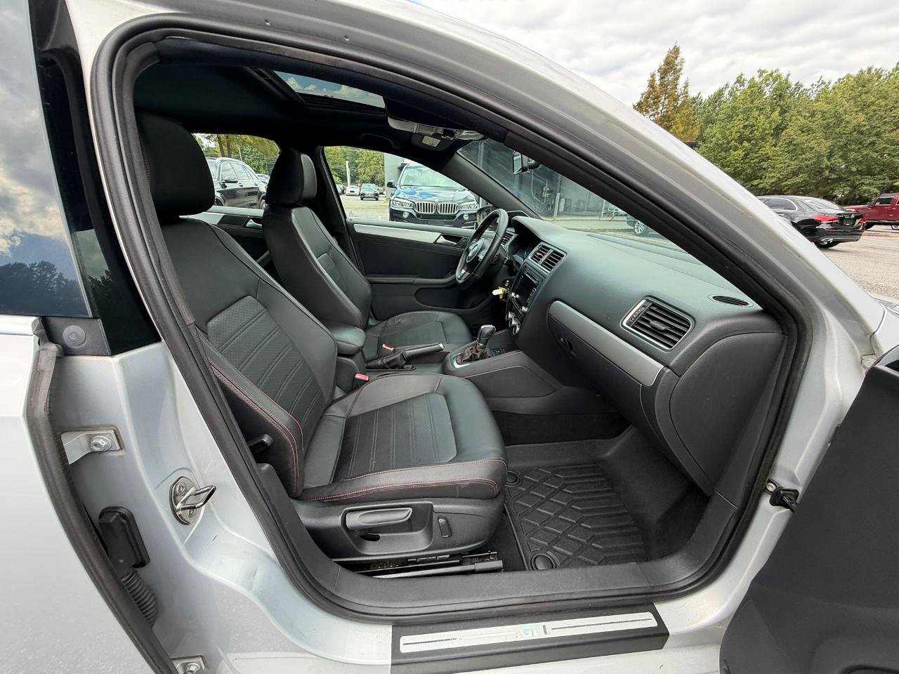Used 2013 Volkswagen Jetta GLI Autobahn FWD image 15