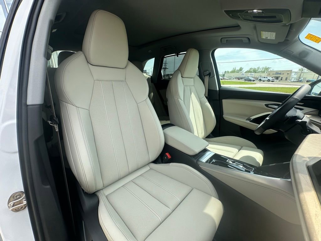 New 2025 Audi Q5 Premium Plus w/ Premium Plus AWD/4WD image 33
