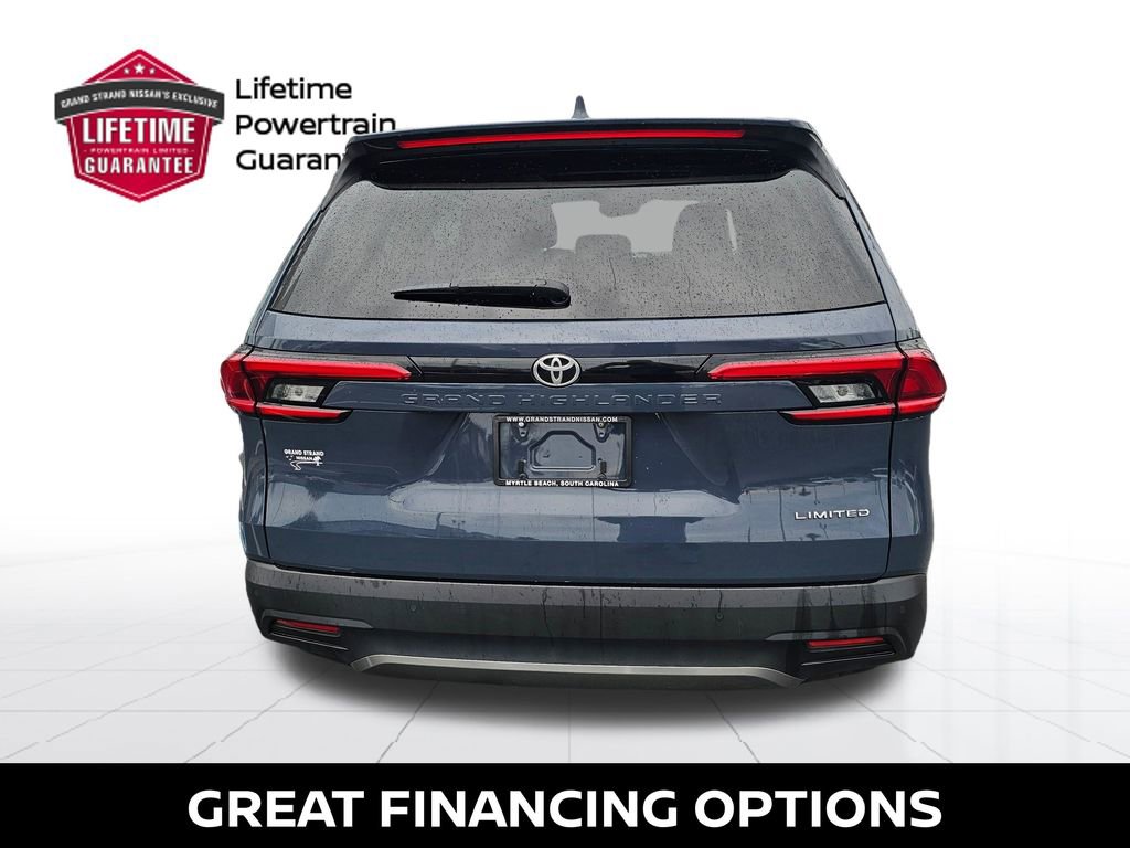 Used 2024 Toyota Grand Highlander Limited image 10
