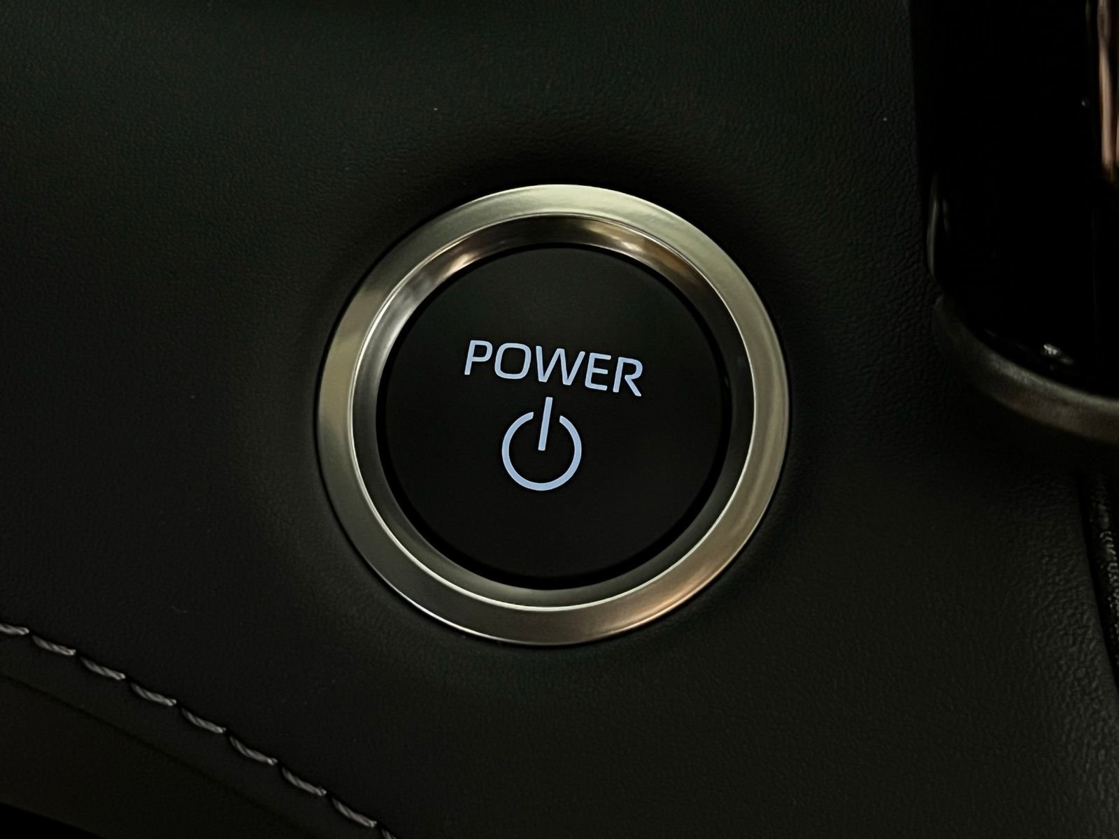 Certified 2026 Toyota Highlander Limited image 22