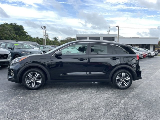 Certified 2022 Kia Niro EX image 5