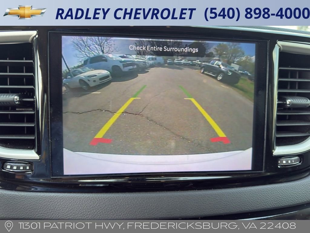 Used 2024 Chrysler Pacifica Touring-L FWD image 21