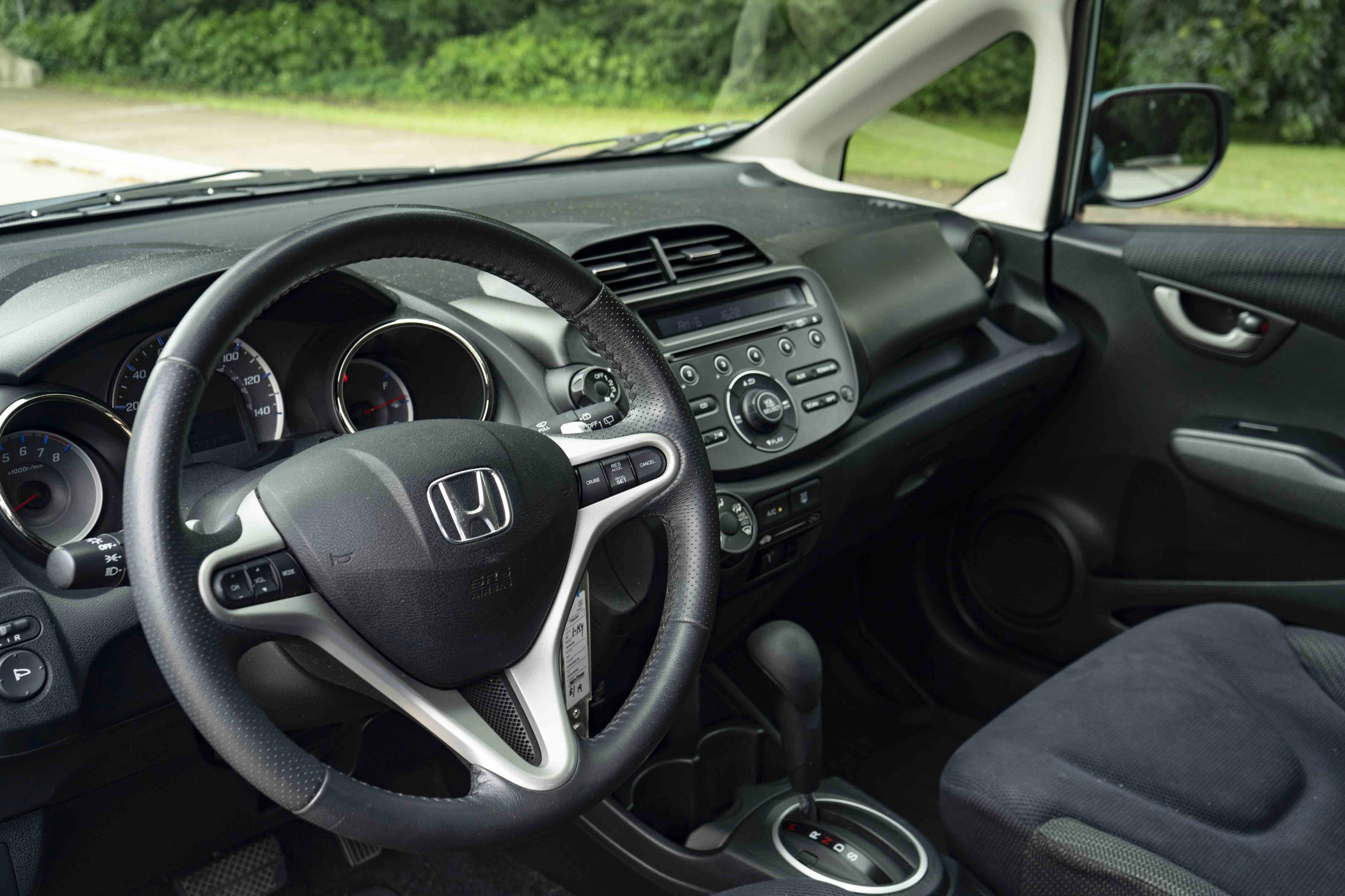 Used 2013 Honda Fit Sport image 16