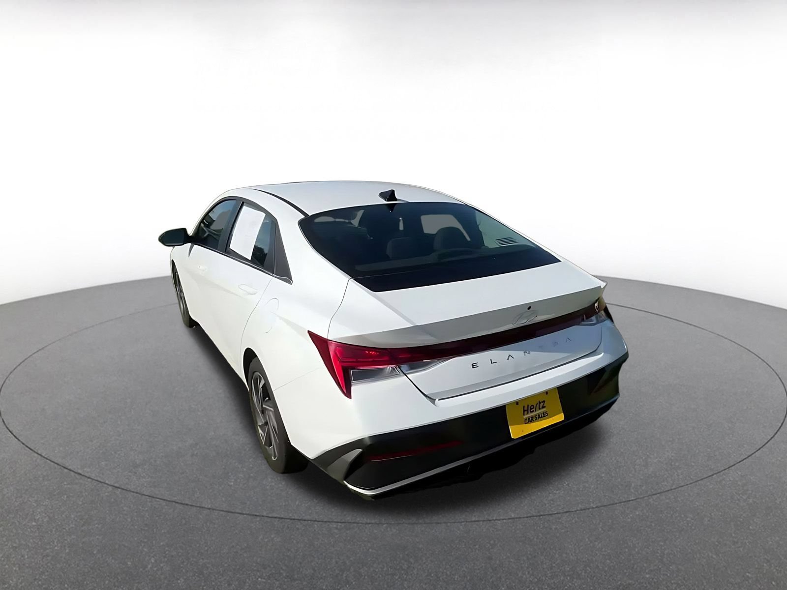 Used 2025 Hyundai Elantra SEL FWD image 11