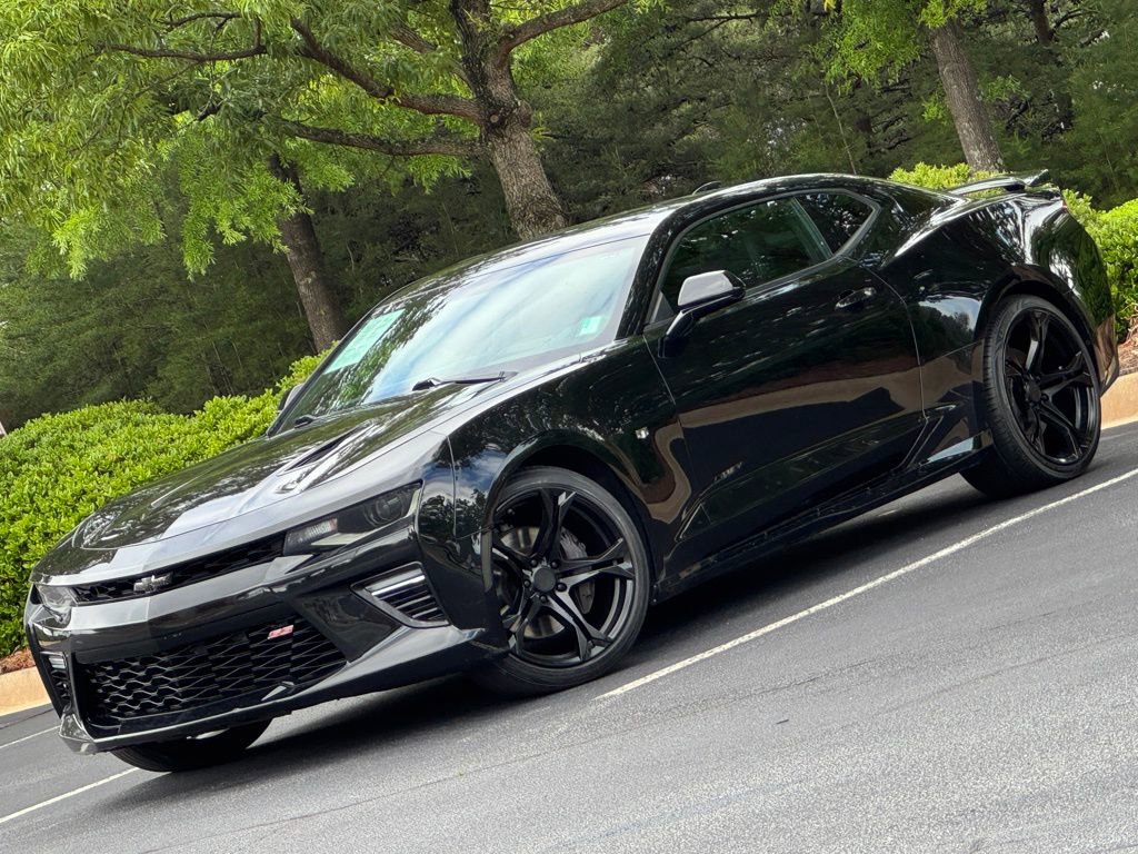 Used 2016 Chevrolet Camaro SS RWD image 1