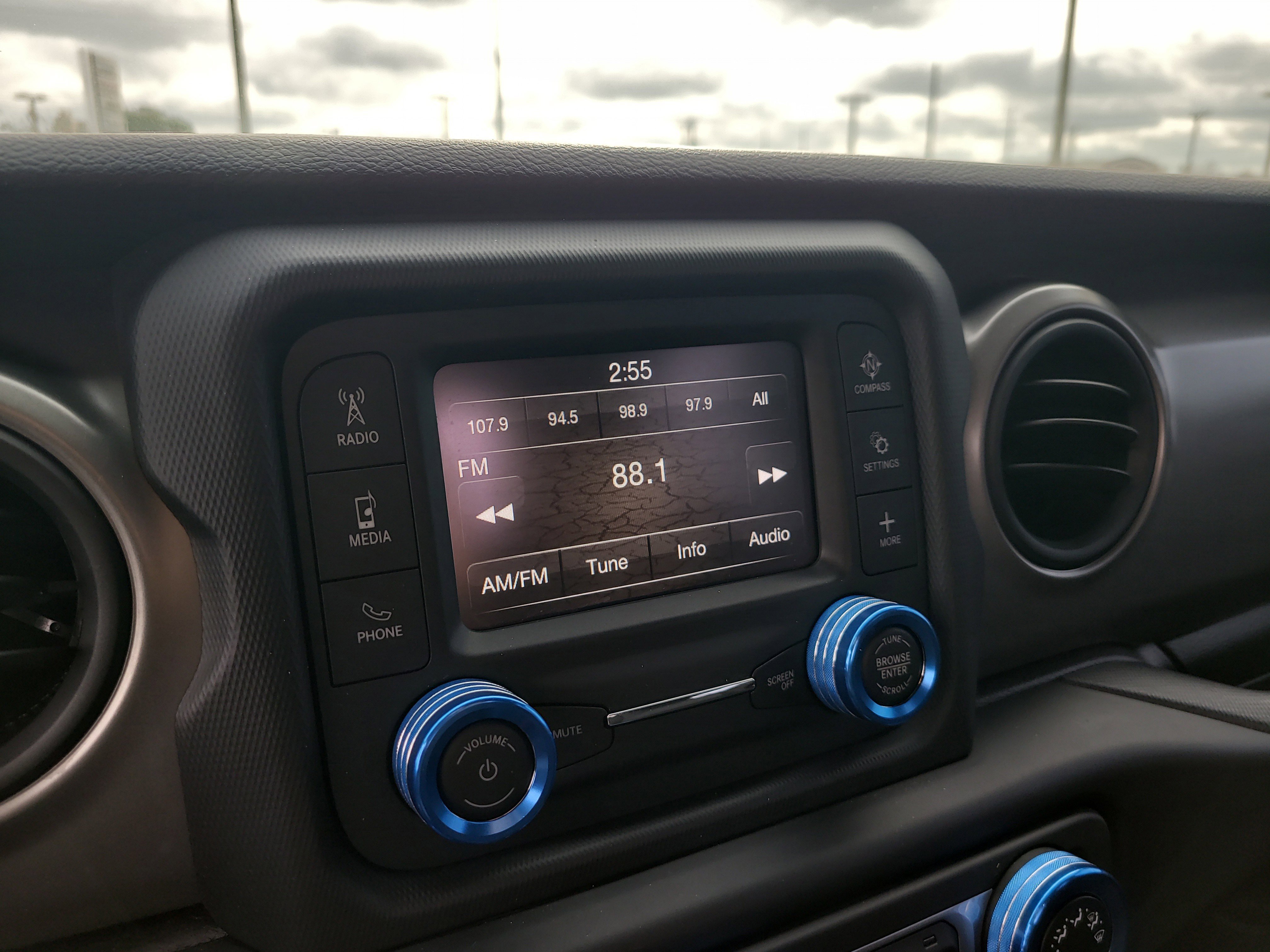 Used 2021 Jeep Gladiator Sport w/ Trailer Tow Package image 21