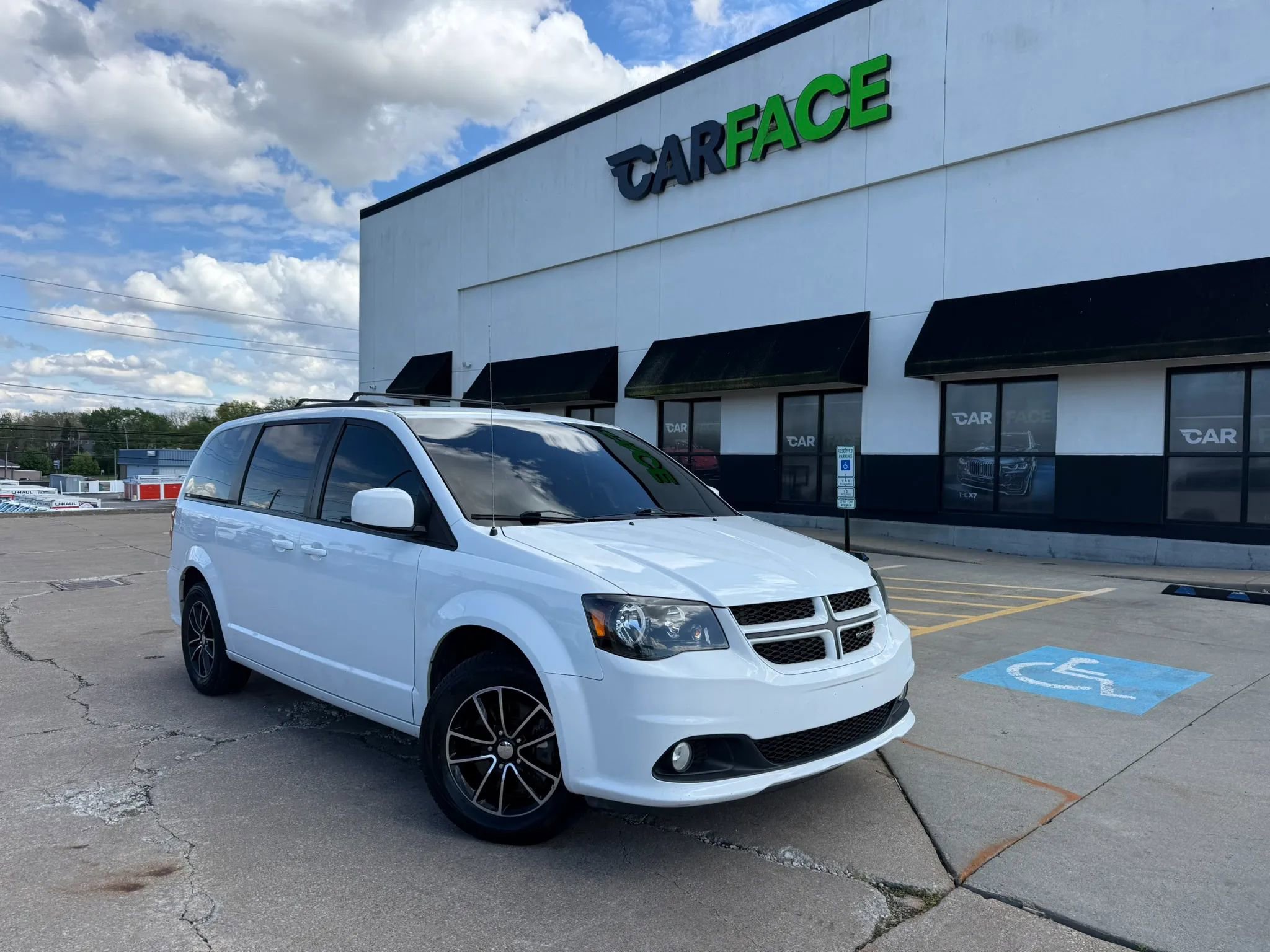 Used 2019 Dodge Grand Caravan GT FWD image 1