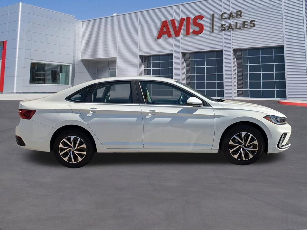 Used 2025 Volkswagen Jetta S image 5