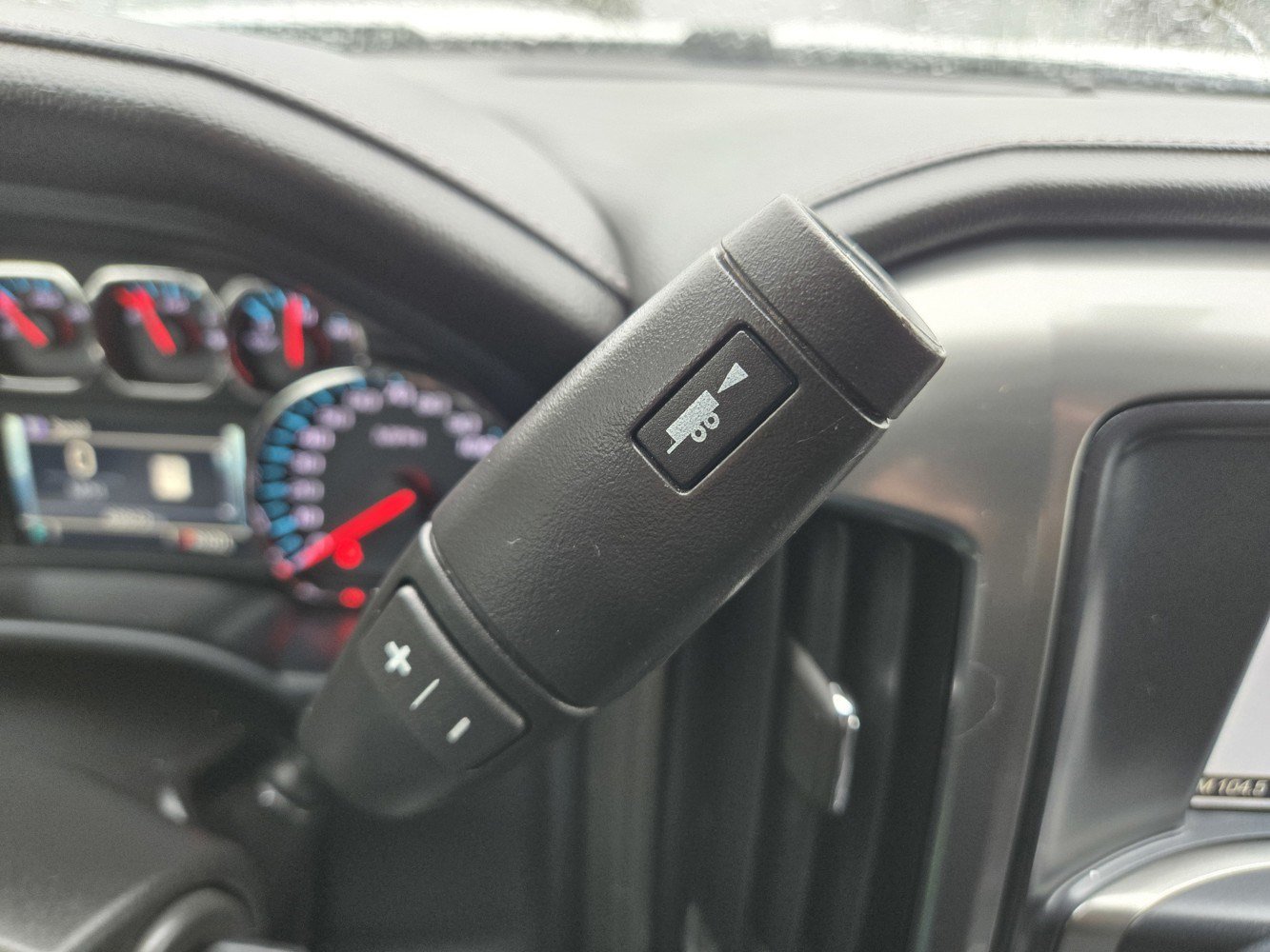 Used 2018 Chevrolet Silverado 1500 LTZ AWD/4WD image 20