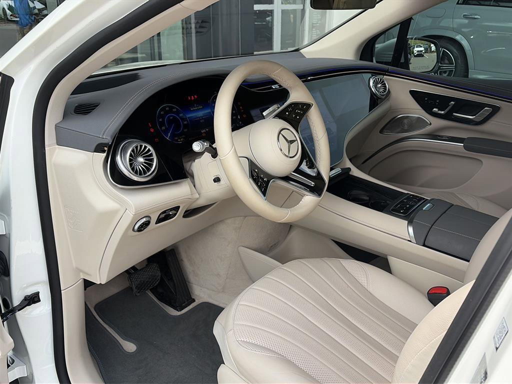 Used 2023 Mercedes-Benz EQS 580 4MATIC SUV image 8