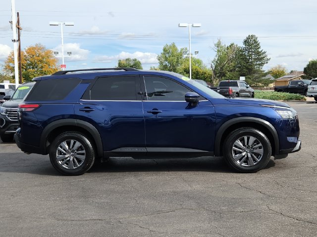 Certified 2024 Nissan Pathfinder SV AWD/4WD image 2