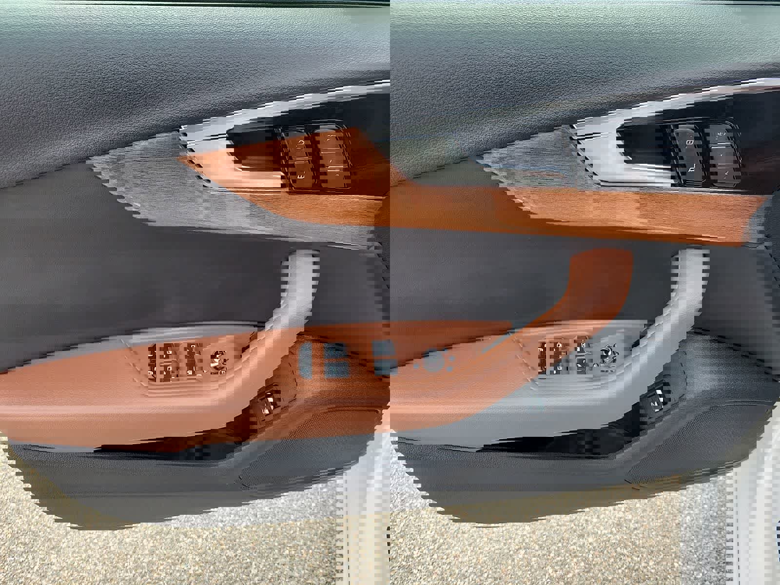 Used 2023 Audi A4 2.0T Premium w/ Convenience Package image 12