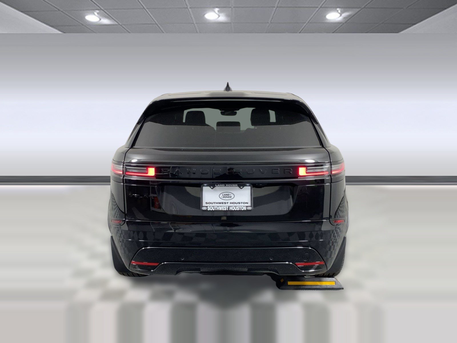 Used 2026 Land Rover Range Rover Velar Dynamic SE AWD/4WD image 9